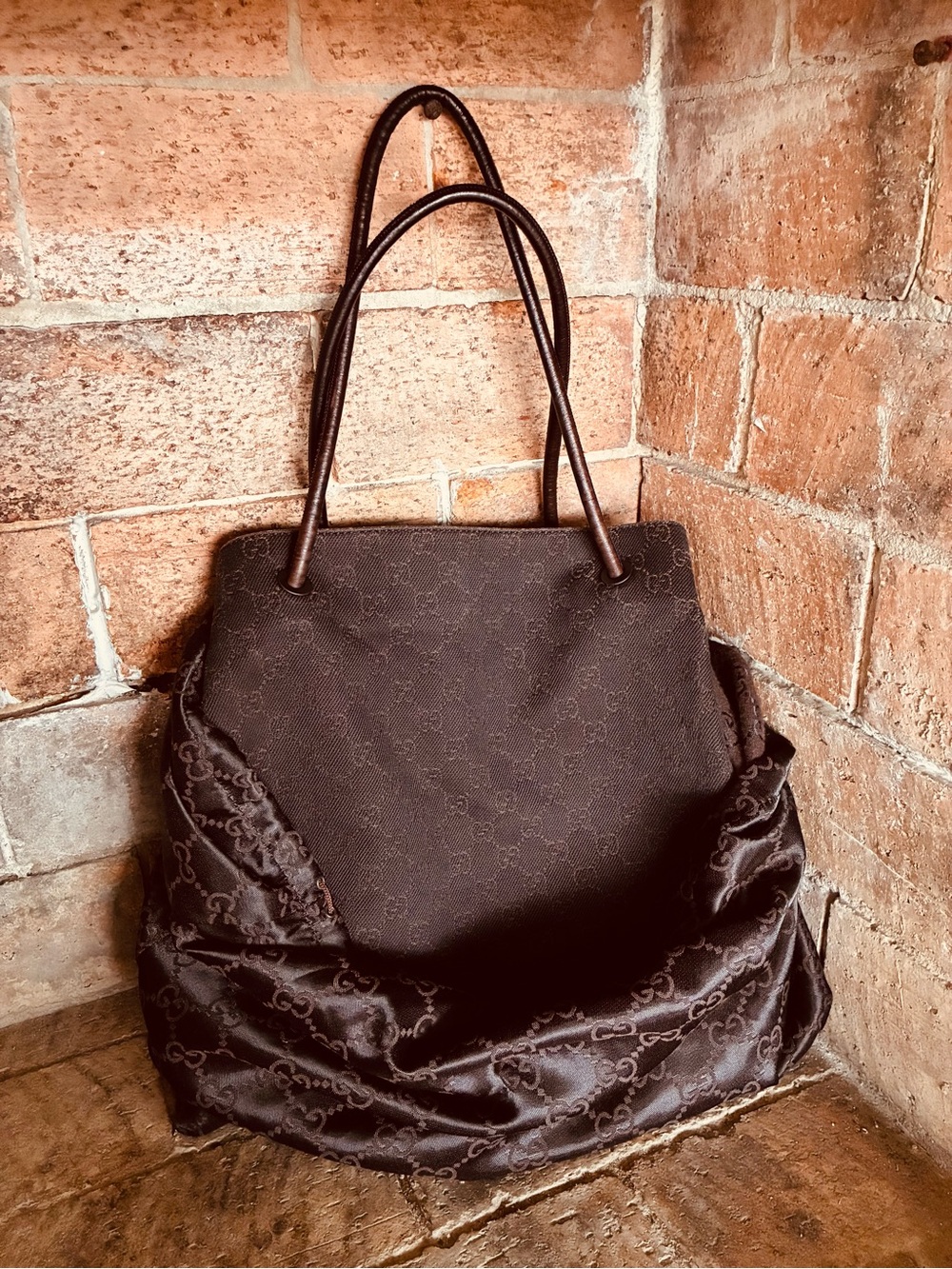 Gucci vintage classic GG monogram canvas tote leather handles